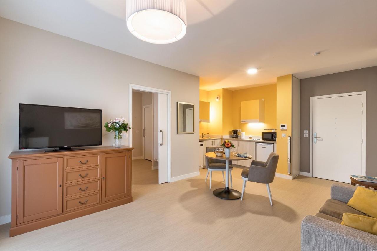 Residence La Minardiere Oiseme エクステリア 写真